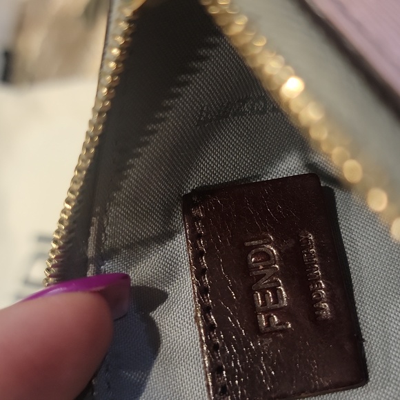 COPY - Authentic Fendi monter key cles - Picture 8 of 10